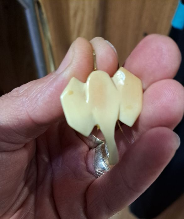 Pendente vintage material nobre e Ouro 800.