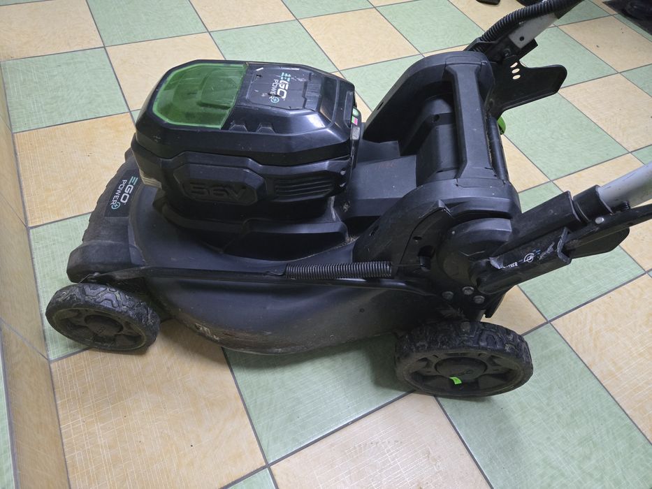 Газонокосарка EGO LM2021E-SP акумуляторна, самохідна, 56 В, 50 см