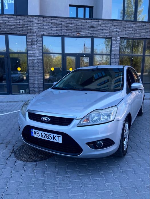 Ford Focus ( TITANIUM)