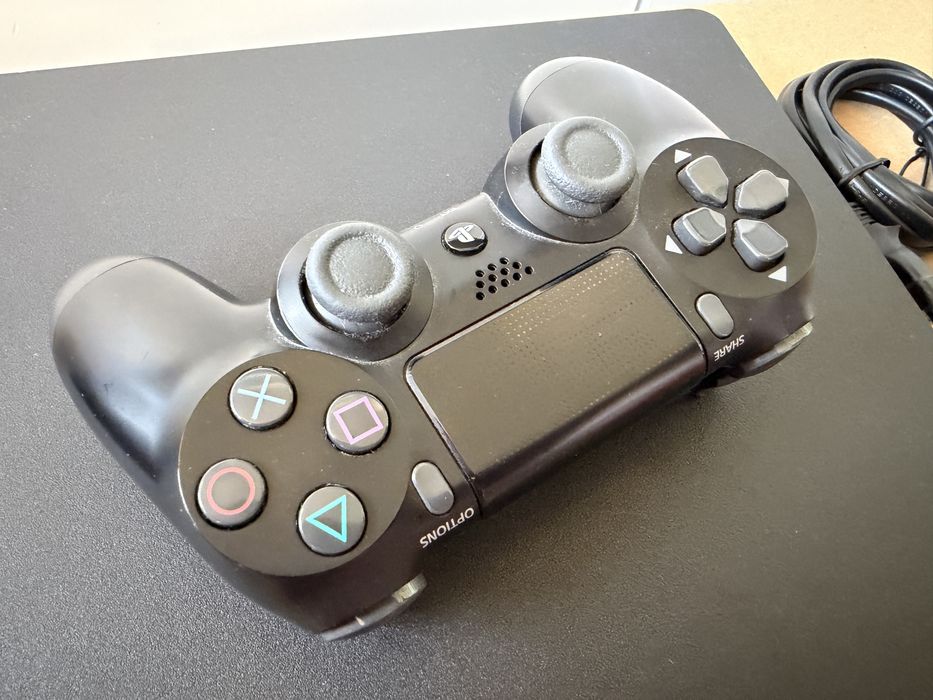 SONY PlayStation 4 Slim 500GB stan BDB - komplet