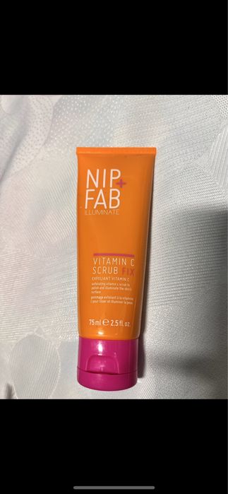 Nip fab vitamin C scrub peeling witamina c do twarzy