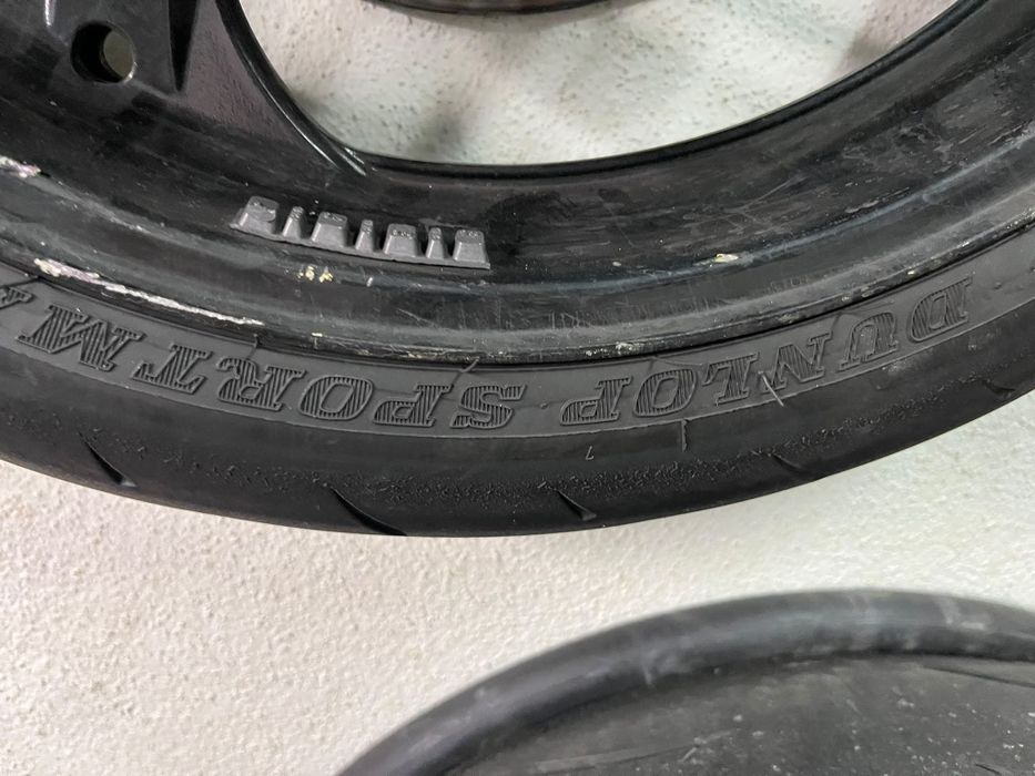 Jantes com pneus para Honda CBR 1000RR 04 a 06