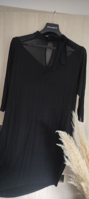 Sukienka czarna MIDI  z kokardą