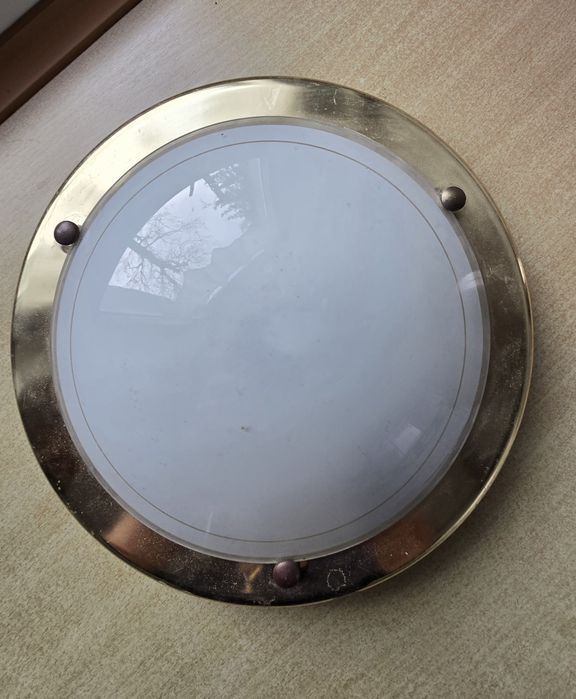 Plafon.                               .