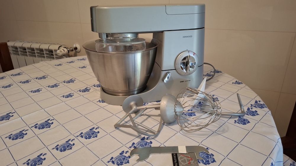 Batedeira e amassadeira KENWOOD