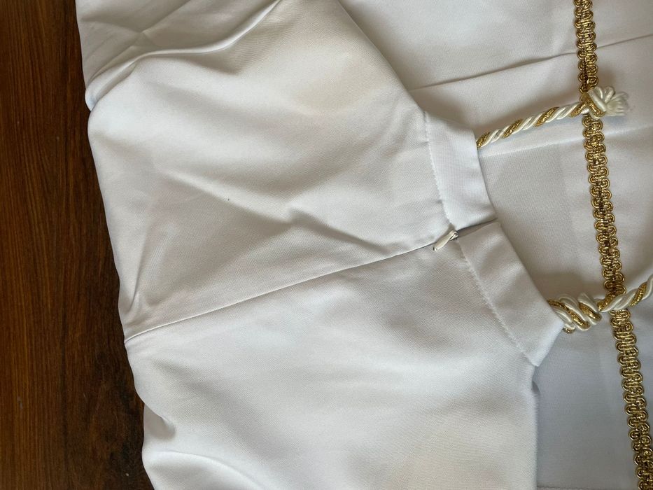 Alba komunijna dla chłopca 140/134 biała ze złotymi elementami