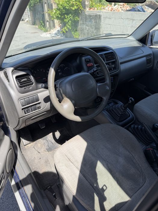 Suzuki Grand Vitara 4X4 / Ar condicionado