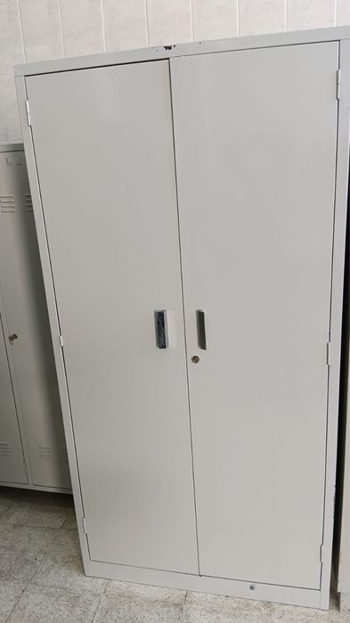 Armário com 2 portas