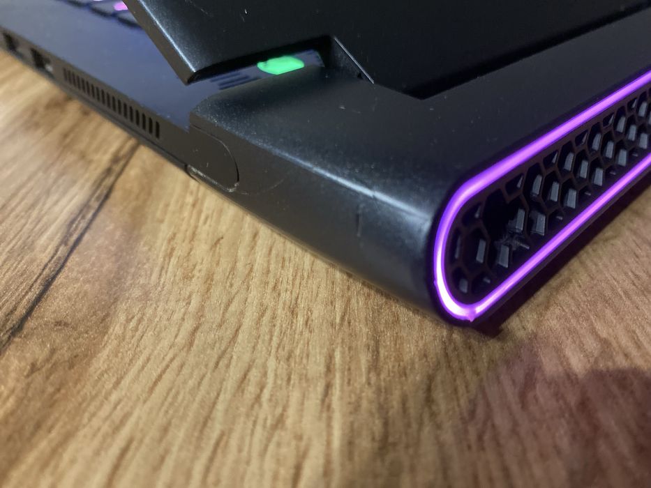 Dell Alienware M15 R7 12700H 64GB 3060 QHD 1TB SSD 360Hz