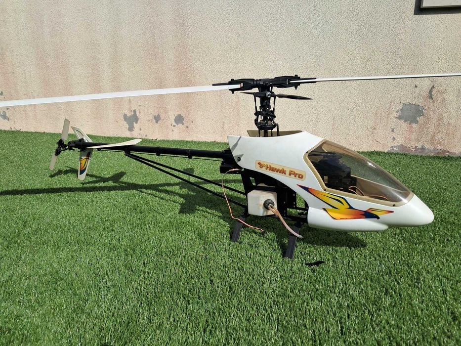 Helicóptero Telecomandado Century Hawk Pro