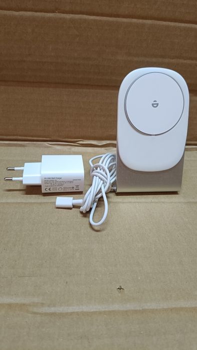Ulepszona magnetyczna stacja ładująca 2 w 1 z ładowarką 20 W PD USB C
