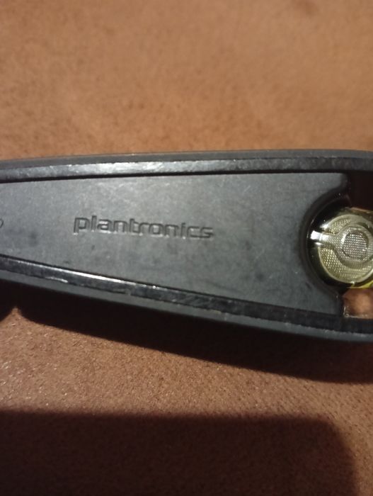 Bluetooth-гарнитура Plantronics Voyager EDGE black.