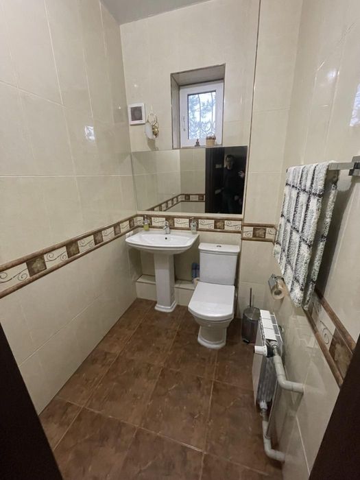 Продаж будинку вул. Нижня