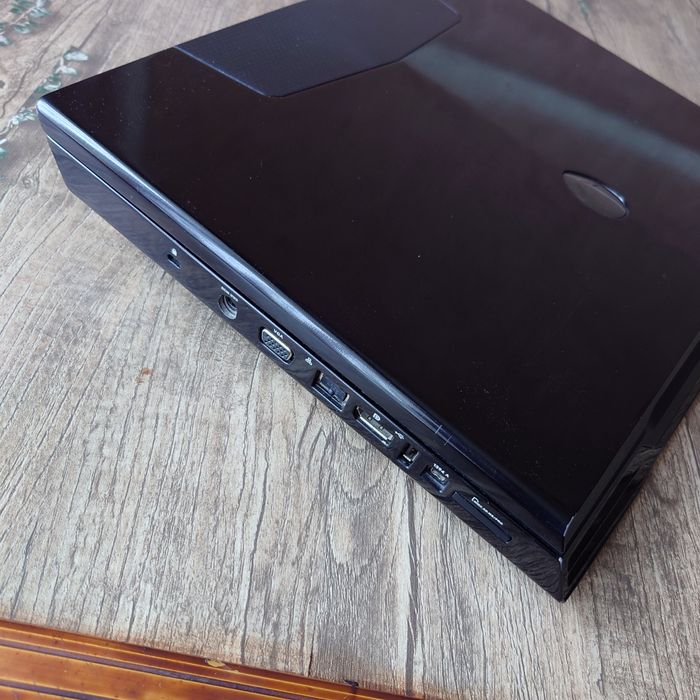 Alienware m15x  Quadro m5000m