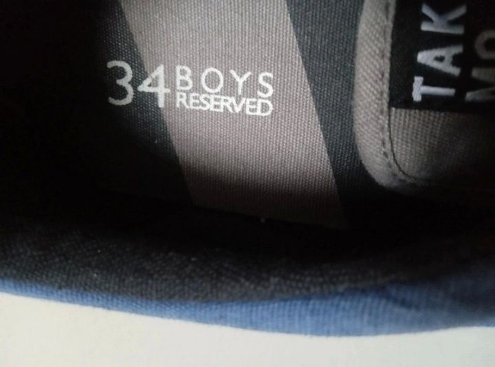 Trampki Reserved boys w rozm. 34 (21,5 cm)