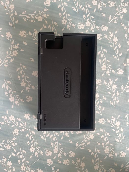 Nintendo Switch ( consola ) + Dock + Carregador + Case