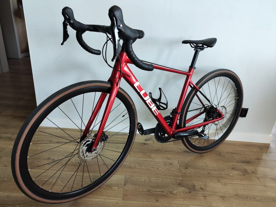Rower szosowy Cube Attain SL SHIMANO 105, hydrauliczne hamulce S/M  bardzo lekki 10KG