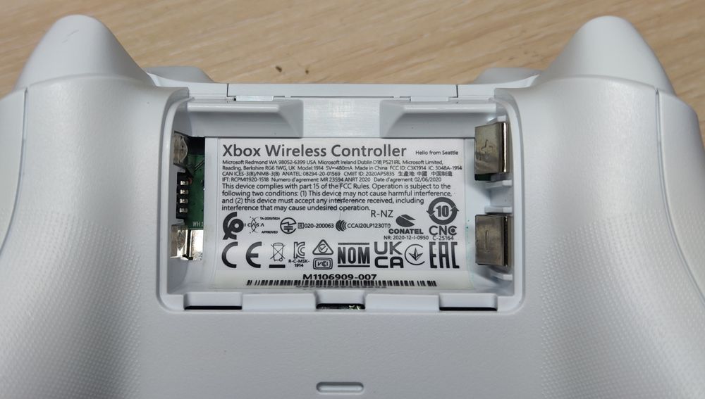 Геймпад Microsoft Xbox Wireless Controller Robot White (Model: 1914)