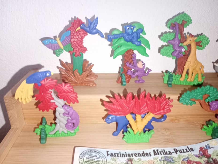 Zestaw z Kinder niespodzianki puzzle 3D