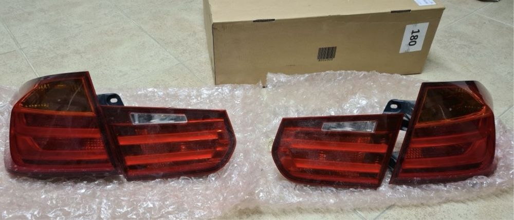 F30 Комплект оригінальних задніх фонарів дорест