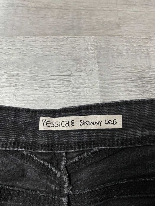 Spodnie proste skinny leg Yessica C&A 38 M czarne dżinsowe z elastanem