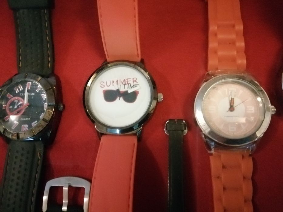 Relogios de homem e Senhora a pilhas e a funcionar.