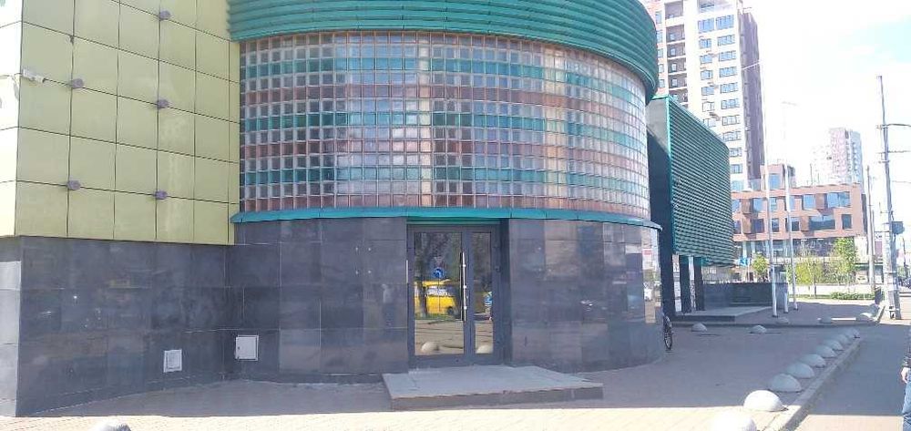 Київ, Оболонь вул. Героїв полку «Азов»