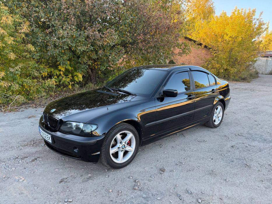 BMW E46 318i.