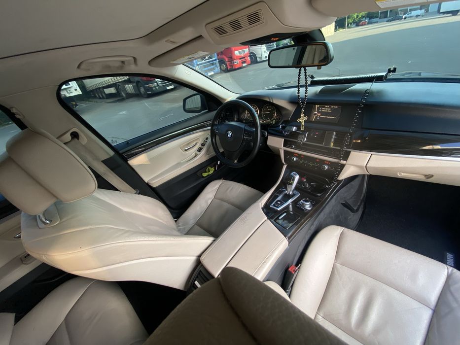 BMW 528 в кузові f10 ЦІЛА НЕ БИТА