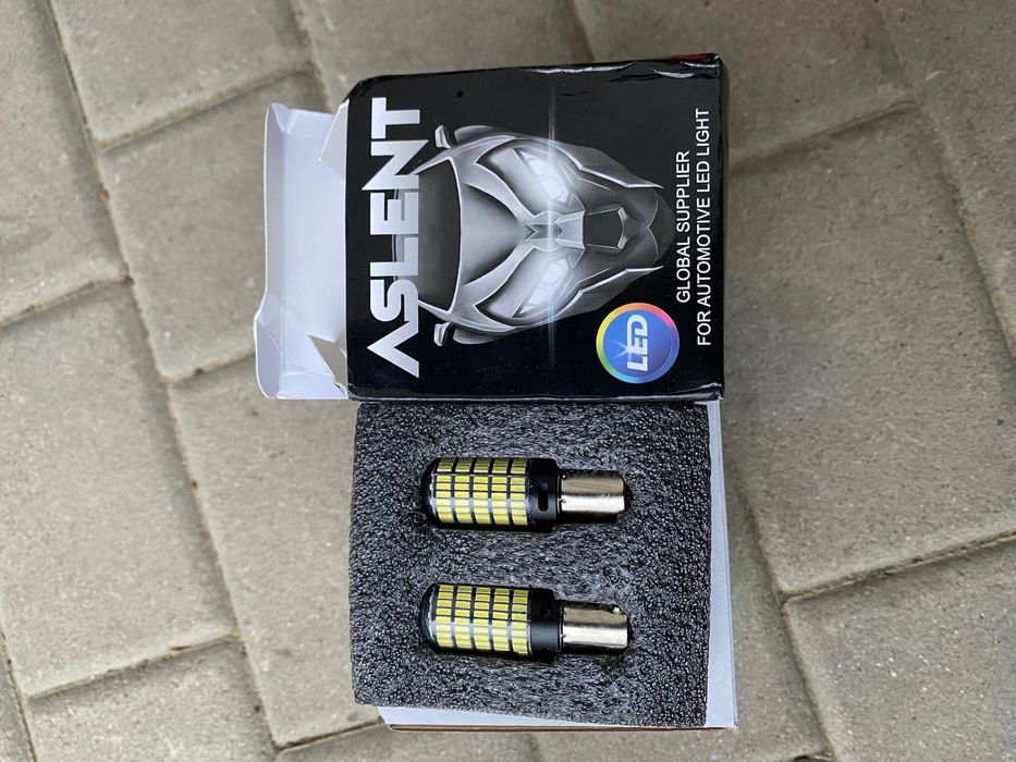 Цоколі ламп P21W задній хід,  (PY21W, повороти (W5W(T10) салон.