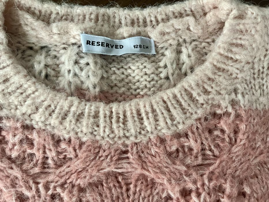 Sweter 128/134 reserved