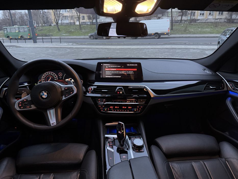 BMW 5 G30 БМВ 5 3.0 дизель полный привод!