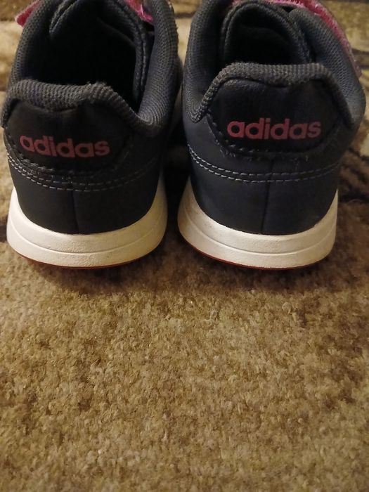 Весняне взуття для дівчинки