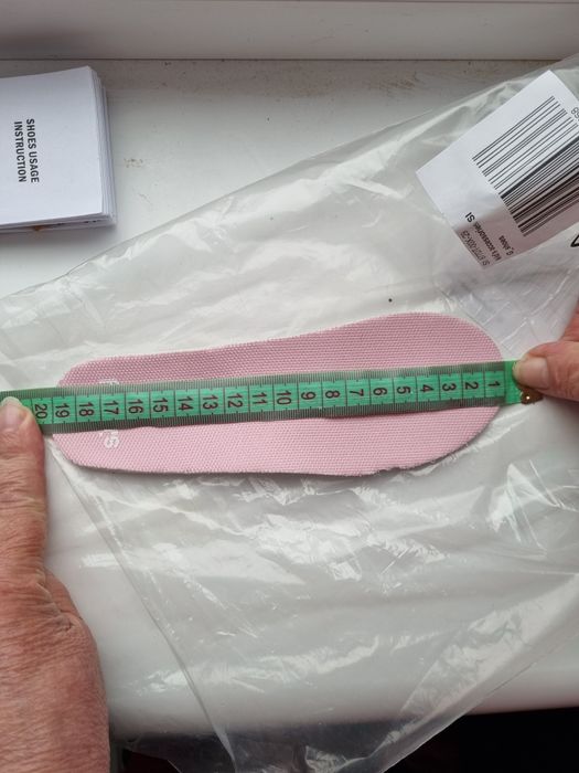 Кросівки дівчачі