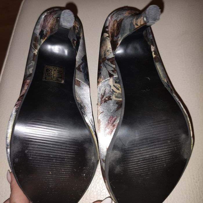 Buty na obcasie w kwiaty szpilki roz. 37 nowe