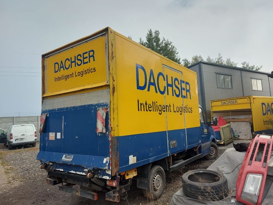 Zabudowa kontener magazyn garaż winda