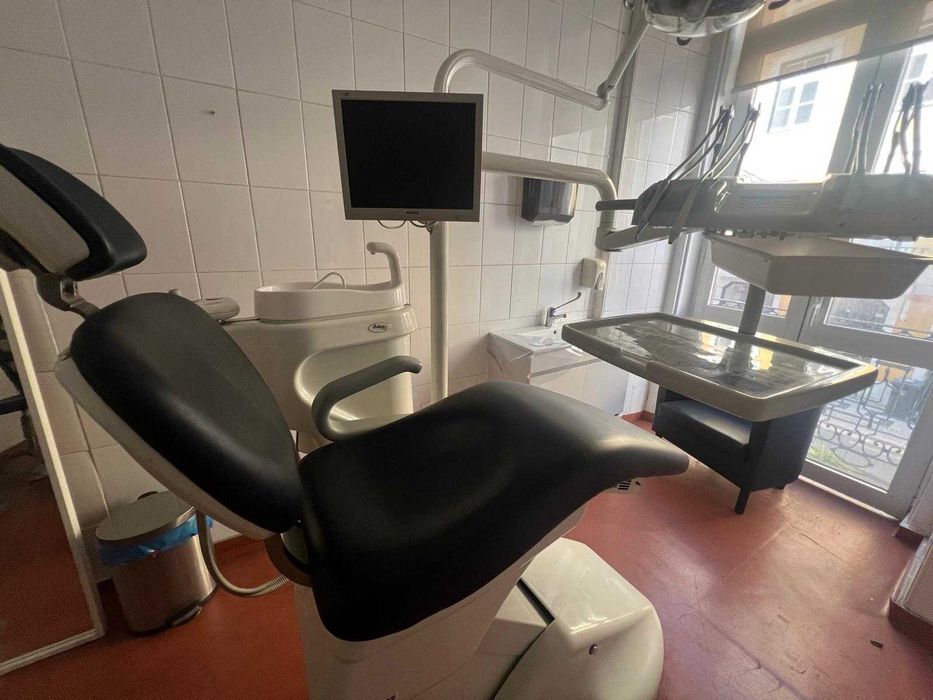 Cadeira Dentaria VITALI em Muito Bom Estado