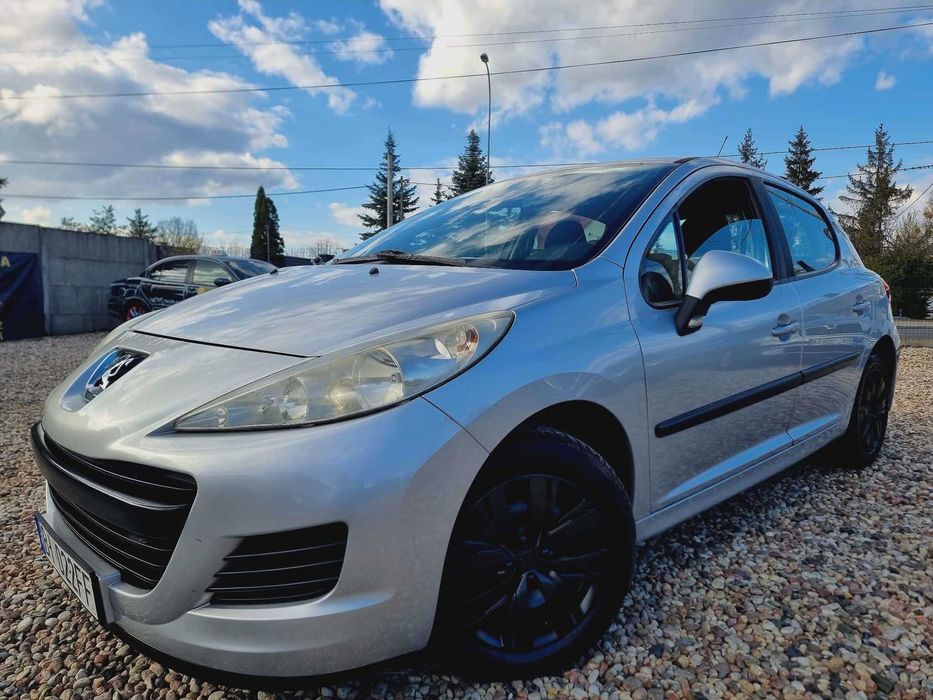 Peugeot 207 niski przebieg