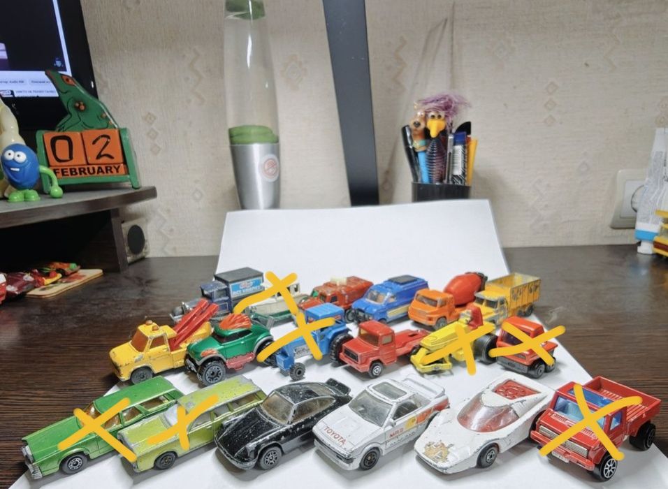 Машинки модели hot wheels matchbox lesney dinky majorette corgi husky