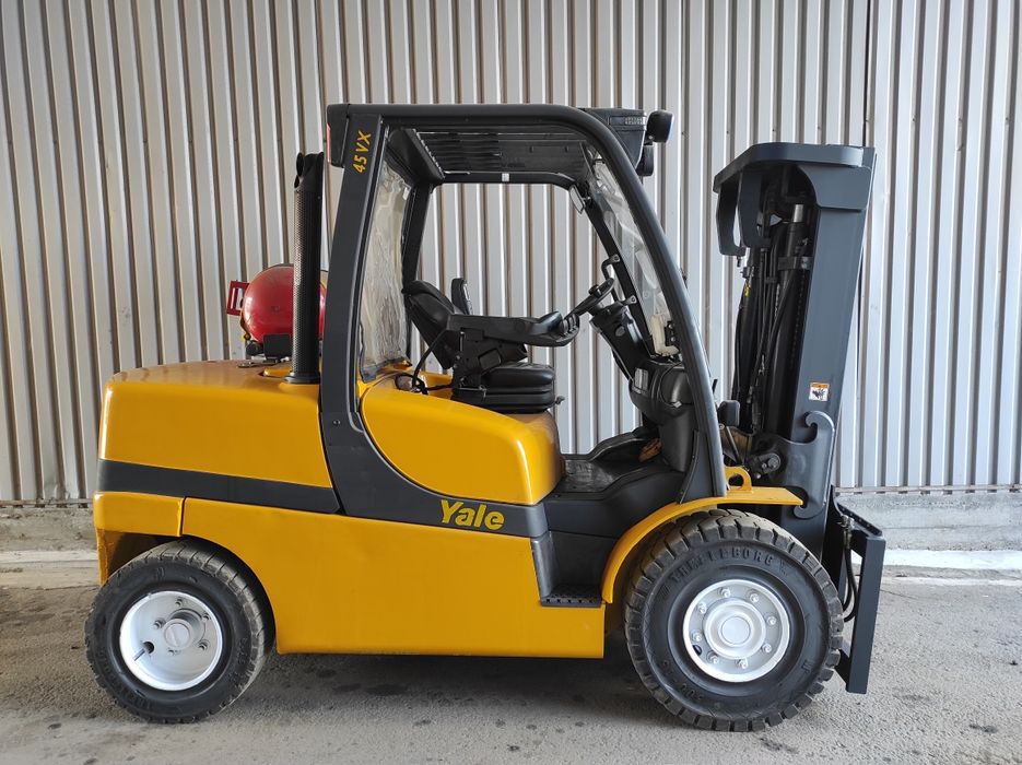 Навантажувач 4,5 тони газ. Вилочный погрузчик 4,5 т газ