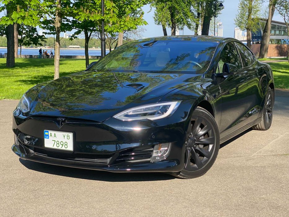 2018 Tesla Model S 100D, Intel