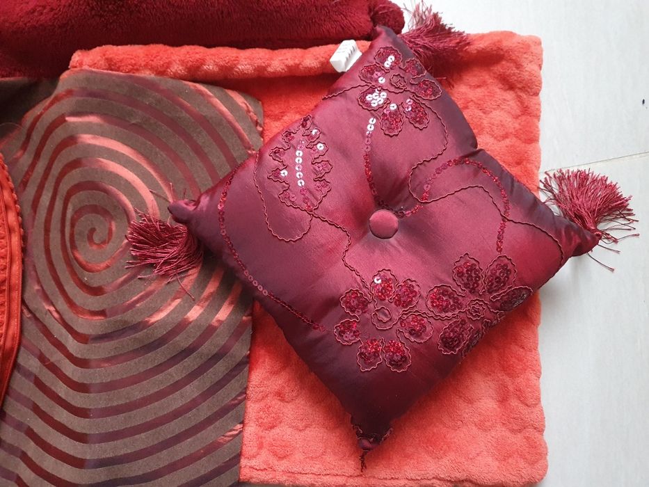 Zestaw 5 poduszek i poszewek dekoracyjnych