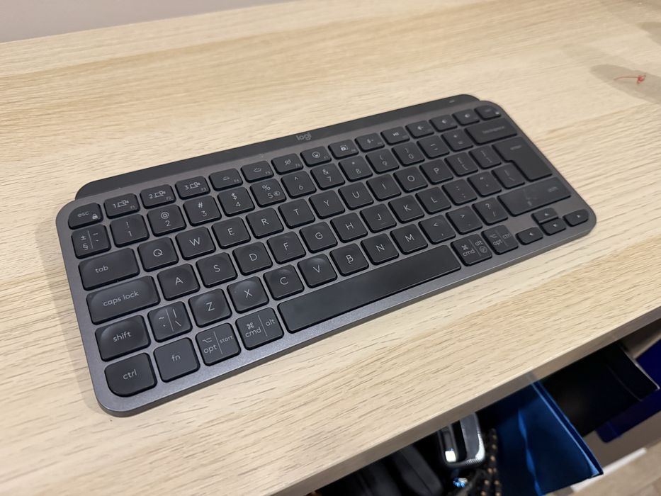 Logitech mx keys mini