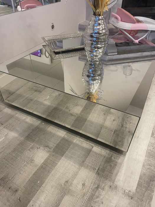 Mesa espelhada boa oportunidade