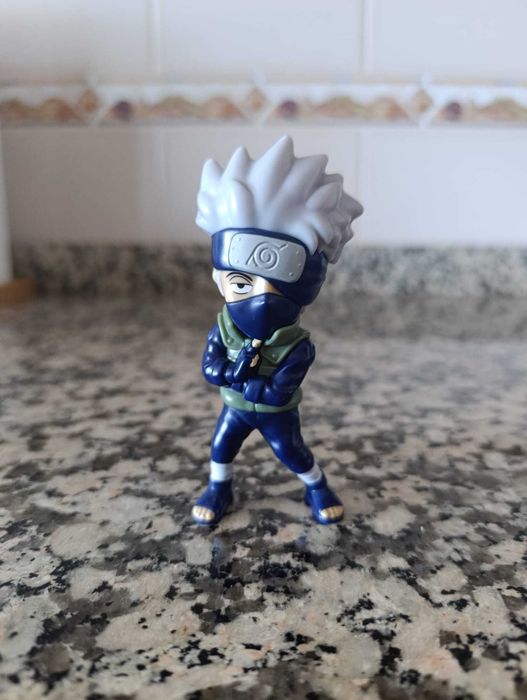 Bonecos Naruto Burger King
