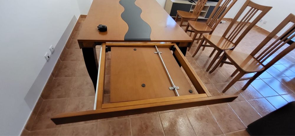 Mesa de madeira extensivel para sala