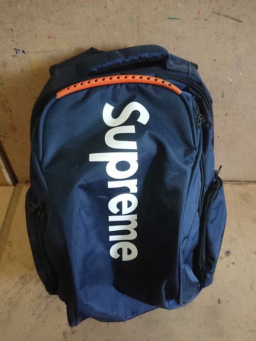supreme - купити рюкзаки міські та спортивні - Ціна на OLX.ua