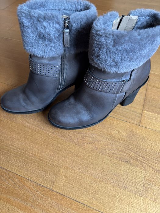 Напівчоботи сірого коььору Ecco