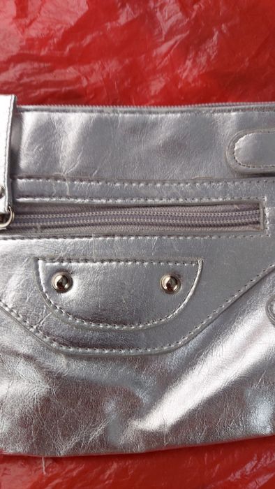 Torebka mała wizytowa srebrna NOWA