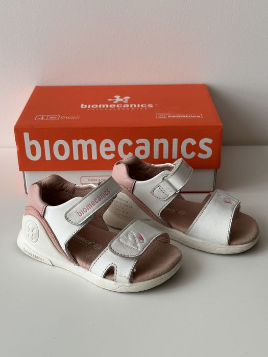 Шкіряні сандалі босоніжки дитячі Biomecanics 23 розмір